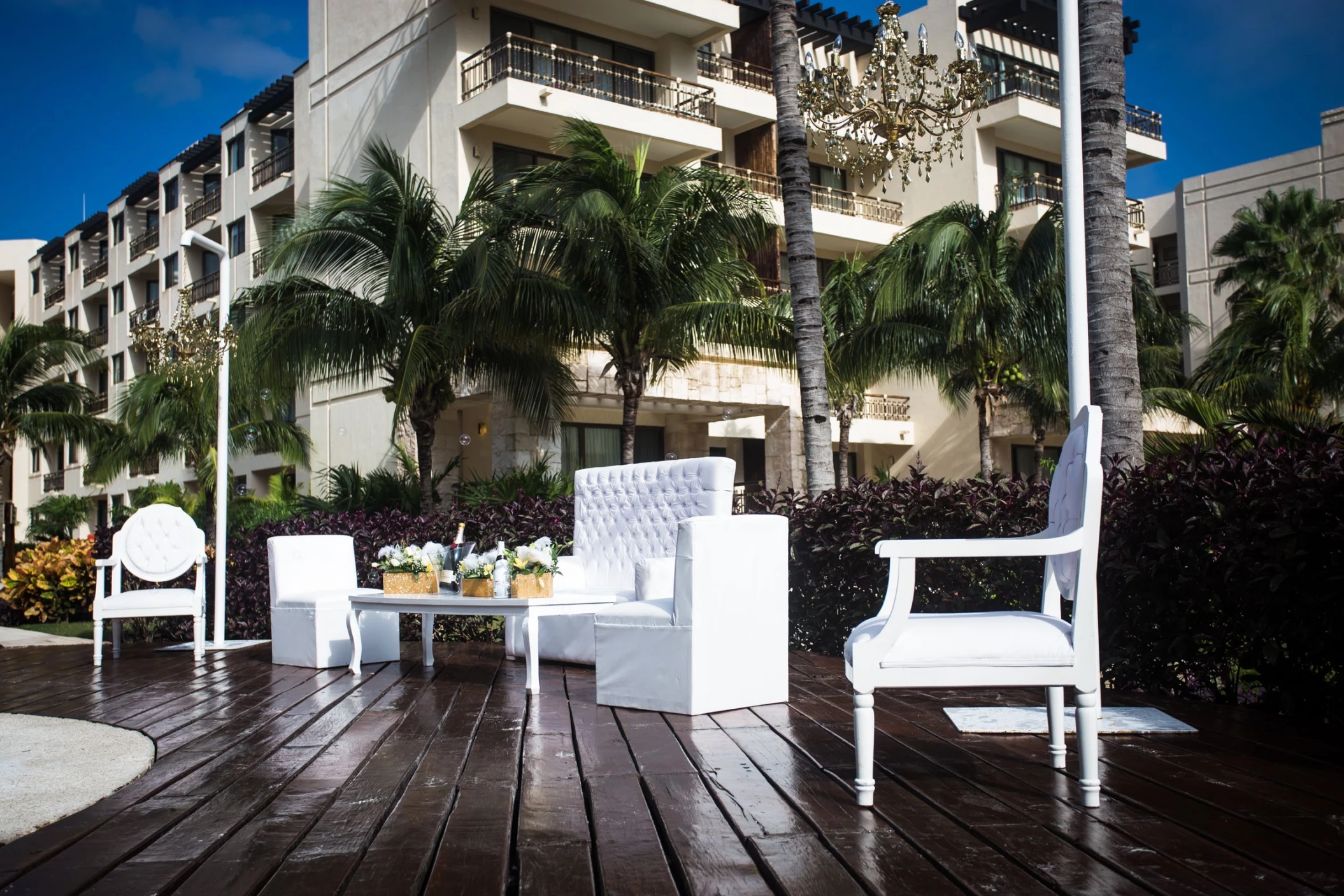 outdoor whirlpool area at Dreams Riviera Cancun resort