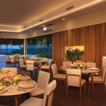 Dinner reception in Vista del mar Indoor venue at Dreams Sapphire Resort and Spa