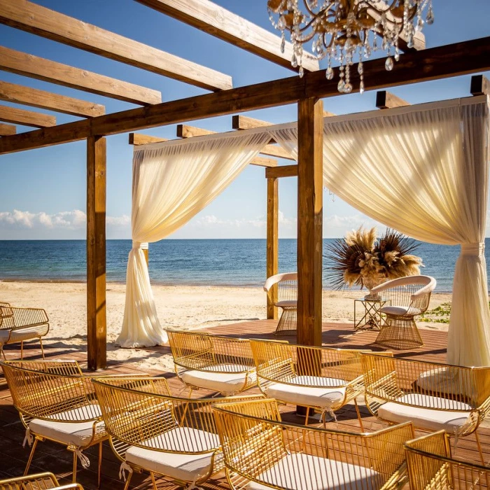 Vista del mar Pergola and Terrace venue at Dreams Sapphire Resort