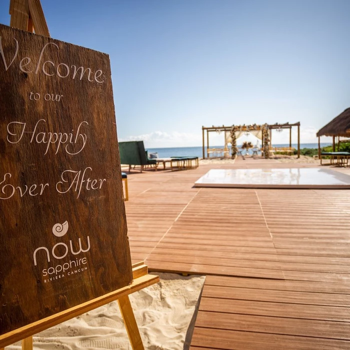 Vista del mar Pergola and Terrace venue at Dreams Sapphire Resort