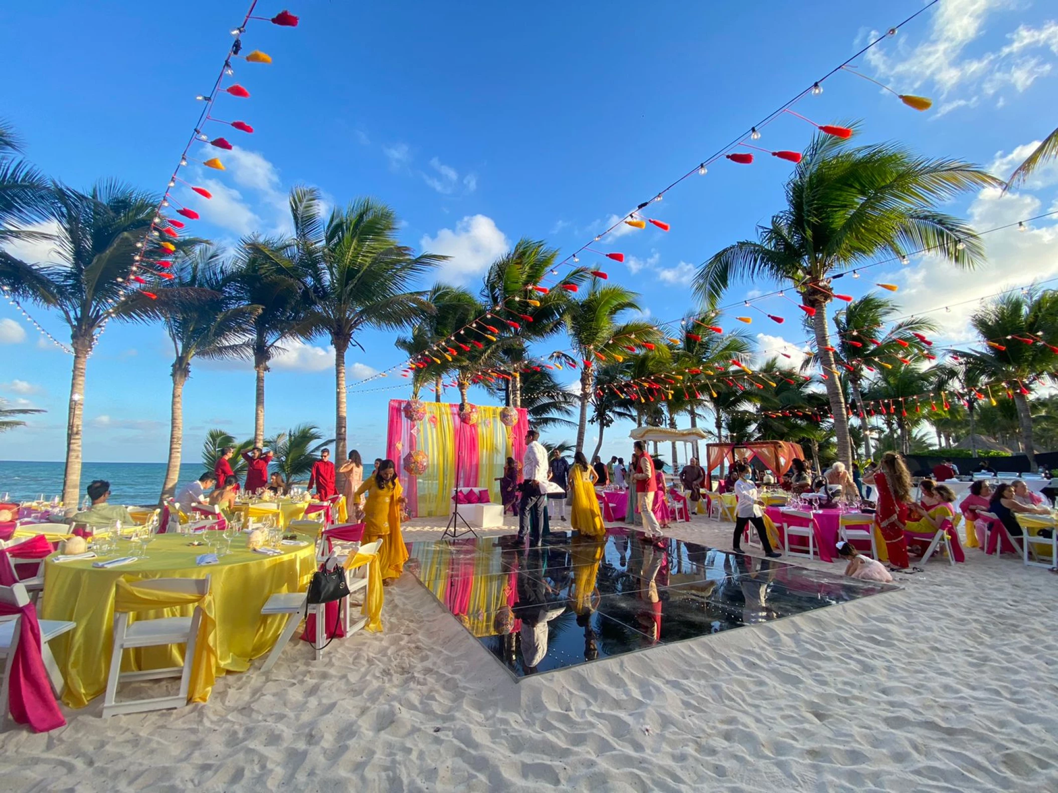 Fuentes Beach Gazebo venue at El Dorado Resort