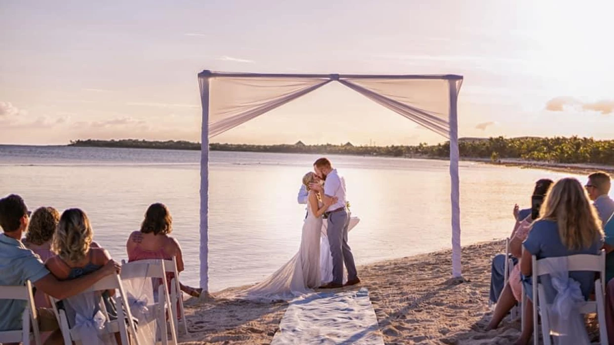 El dorado seaside suites Beach area at palms section venue