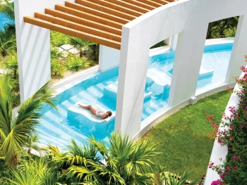 Excellence Playa Mujeres spa pool