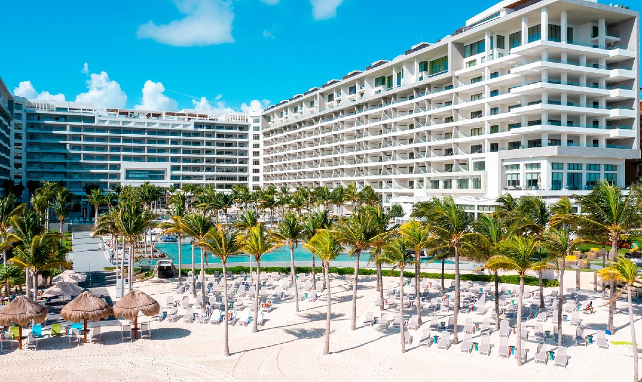 Overview of Garza Blanca Resort and Spa Cancun