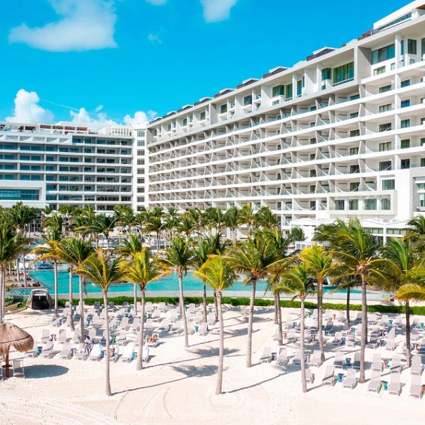 Overview of Garza Blanca Resort and Spa Cancun