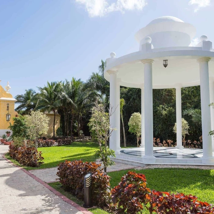 GRAN PALLADIUM COLONIAL RESORT AND SPA GAZEBO VENUE