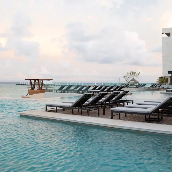 Infinity pool at Grand Hyatt Playa del Carmen