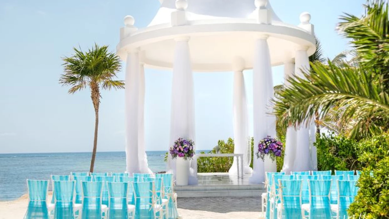 beach gazebo venue at grand palladium colonial resort