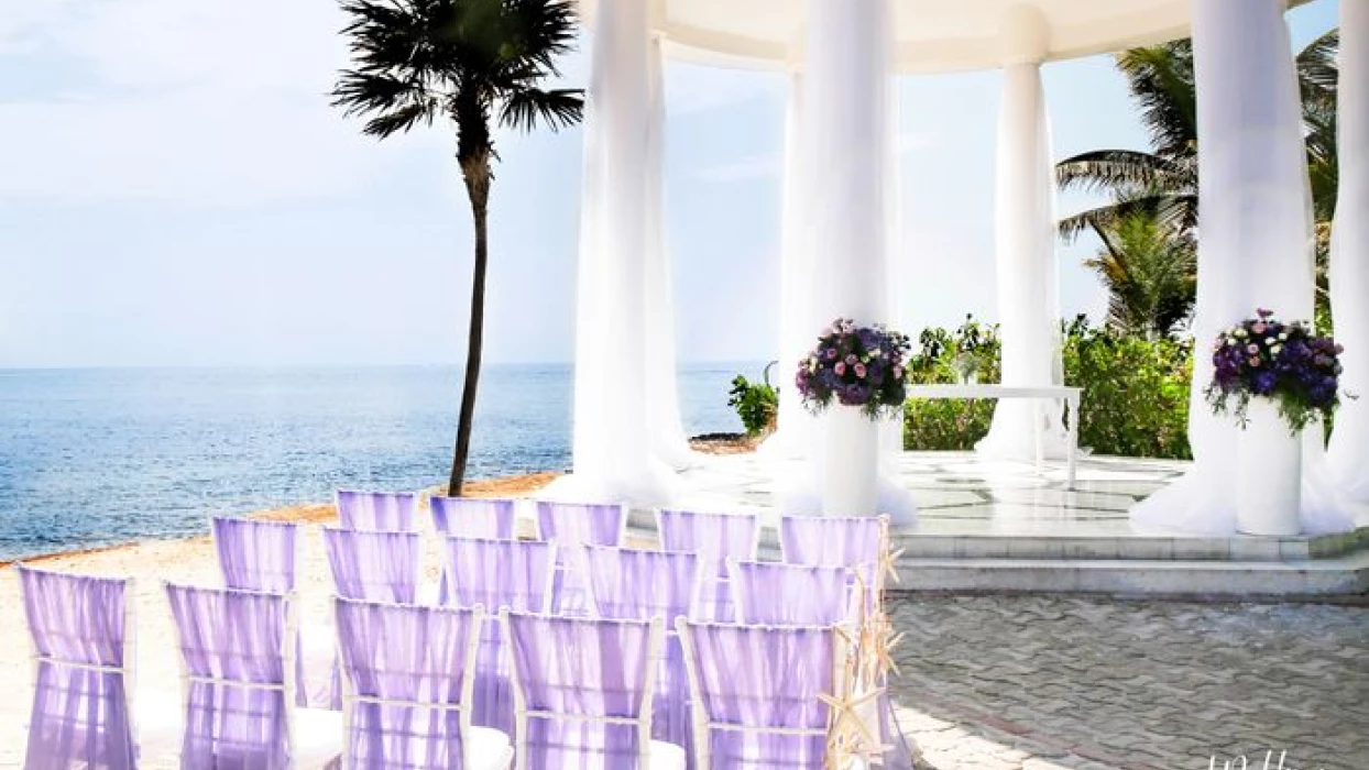 beach gazebo venue at grand palladium colonial resort