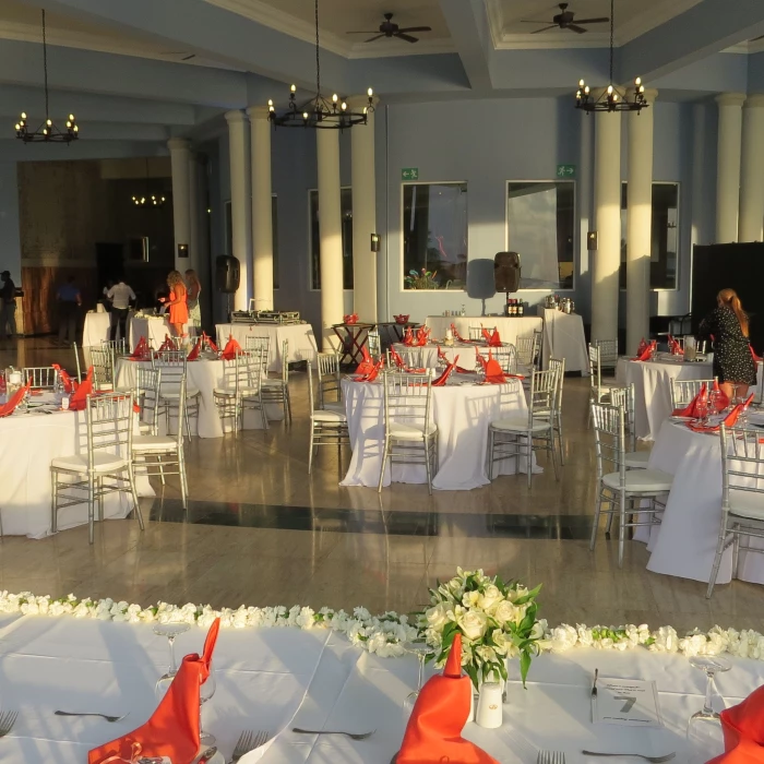 Reception in the infinity saloon bar at Grand Palladium Jamaica