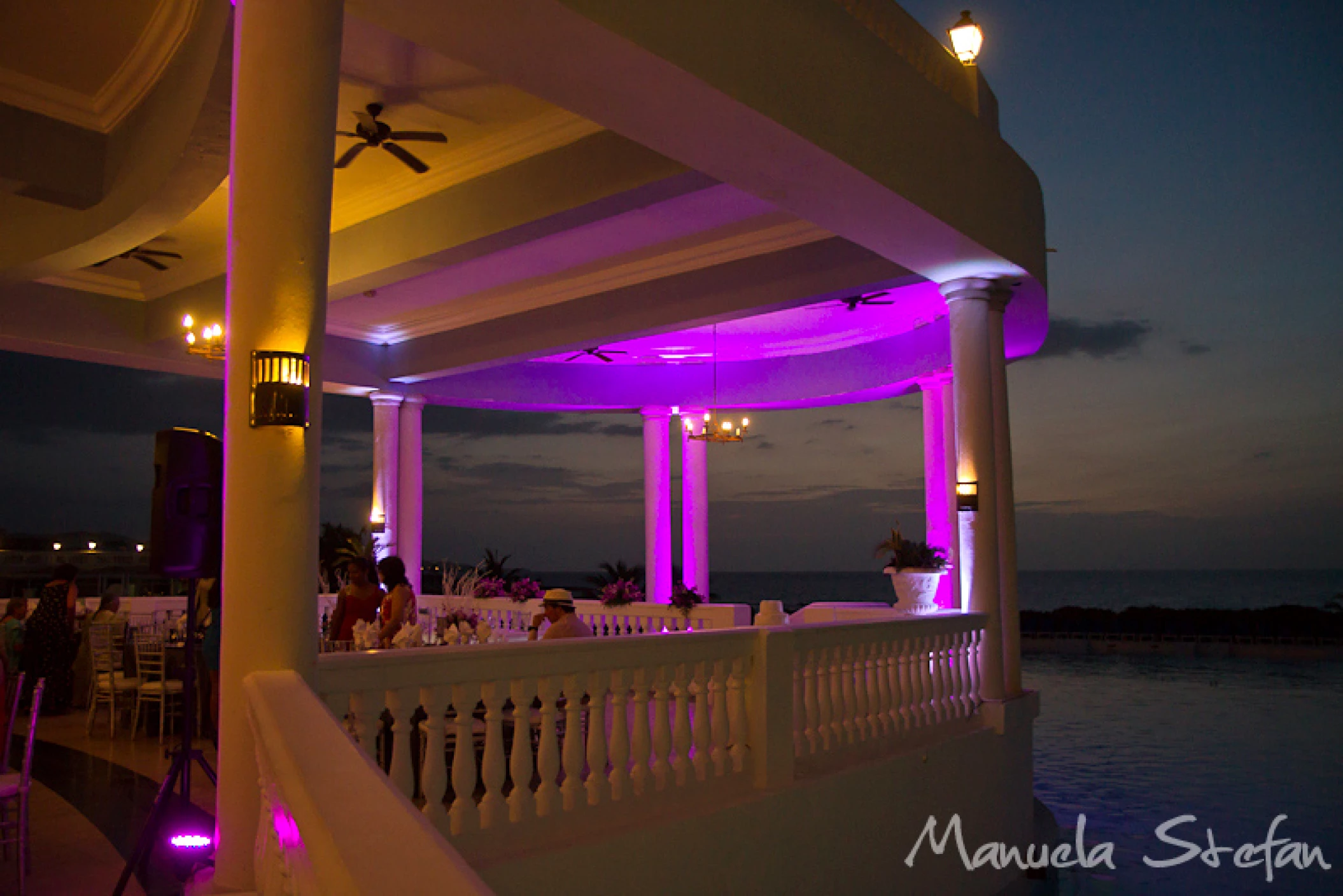 Dinner reception in the infinity saloon bar at grand palladium jamaica