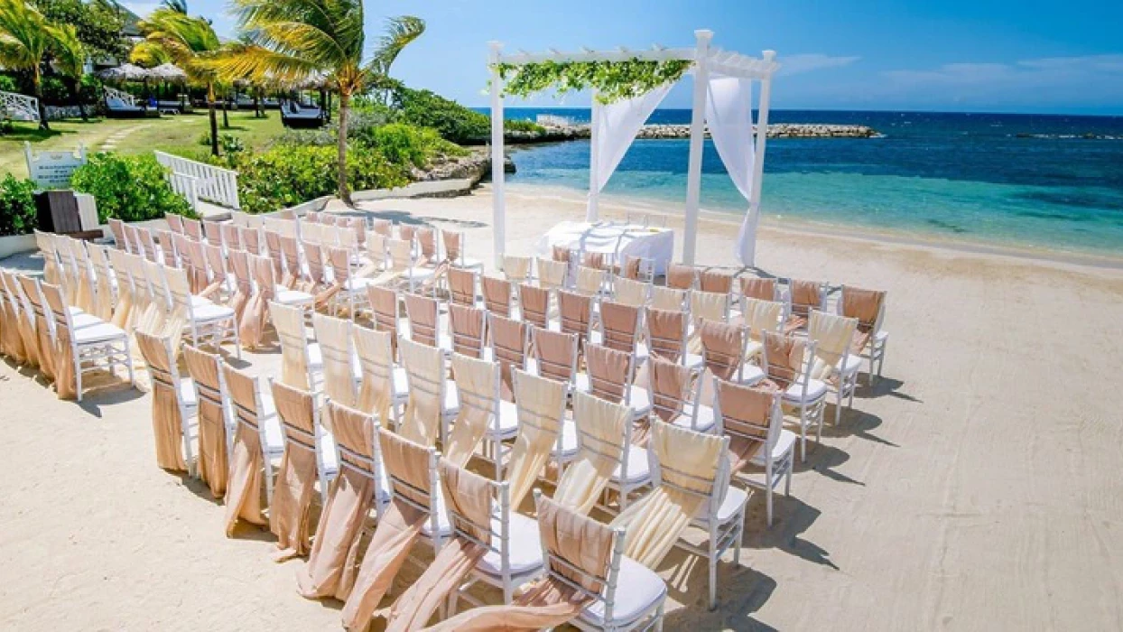 Ceremony in the beach  at Grand Palladium Jamaica