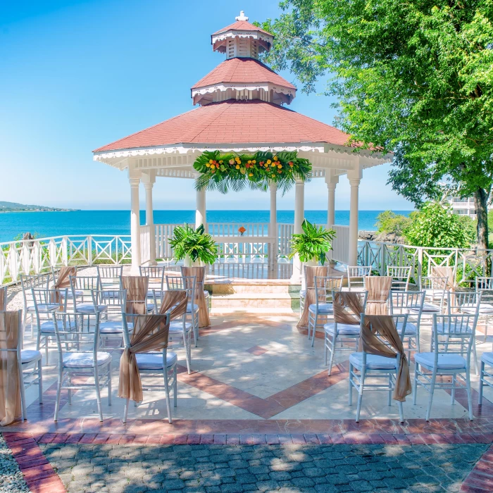 wedding ceremony in the gazebo at Grand Palladium Jamaica