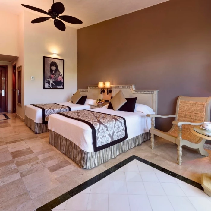 GRAND PALLADIUM KANTENAH BEDROOM