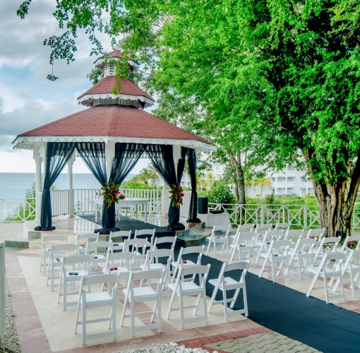 Gazebo at grand palladium lady hamilton