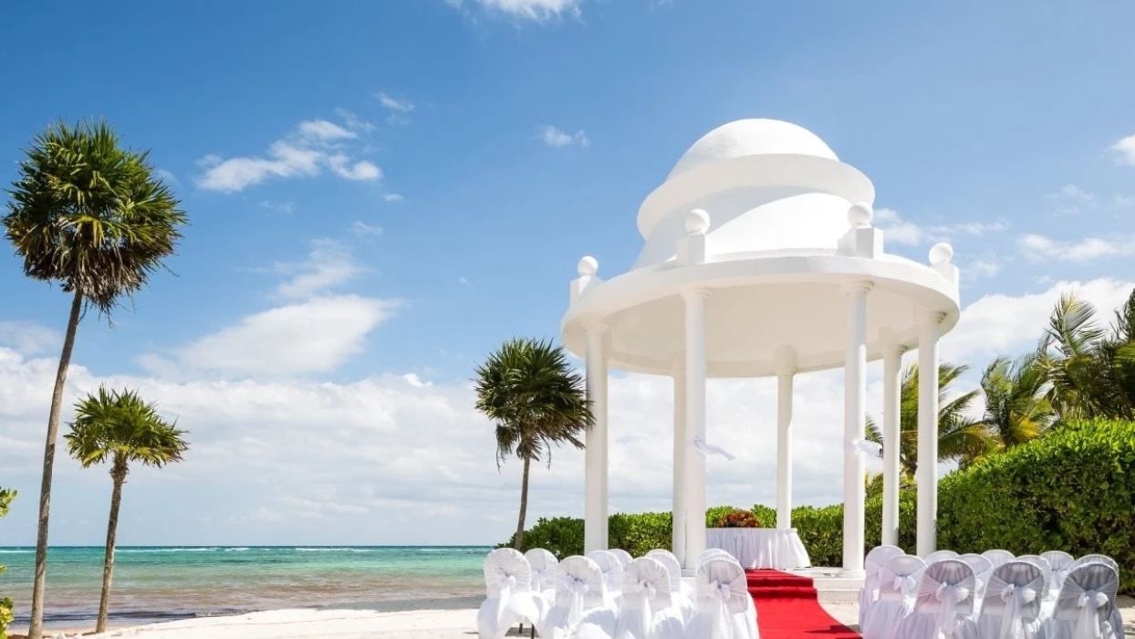 GRAND PALLADIUM GAZEBO