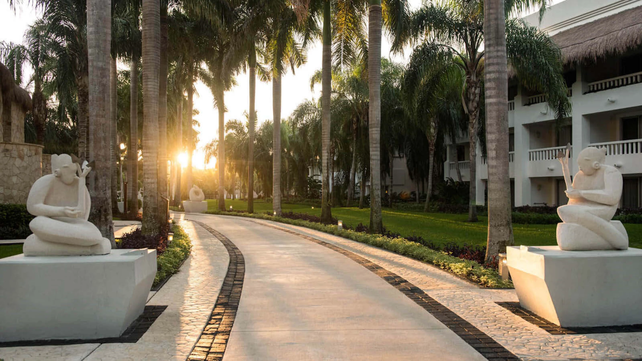 Grand Riviera Princess grounds walkway