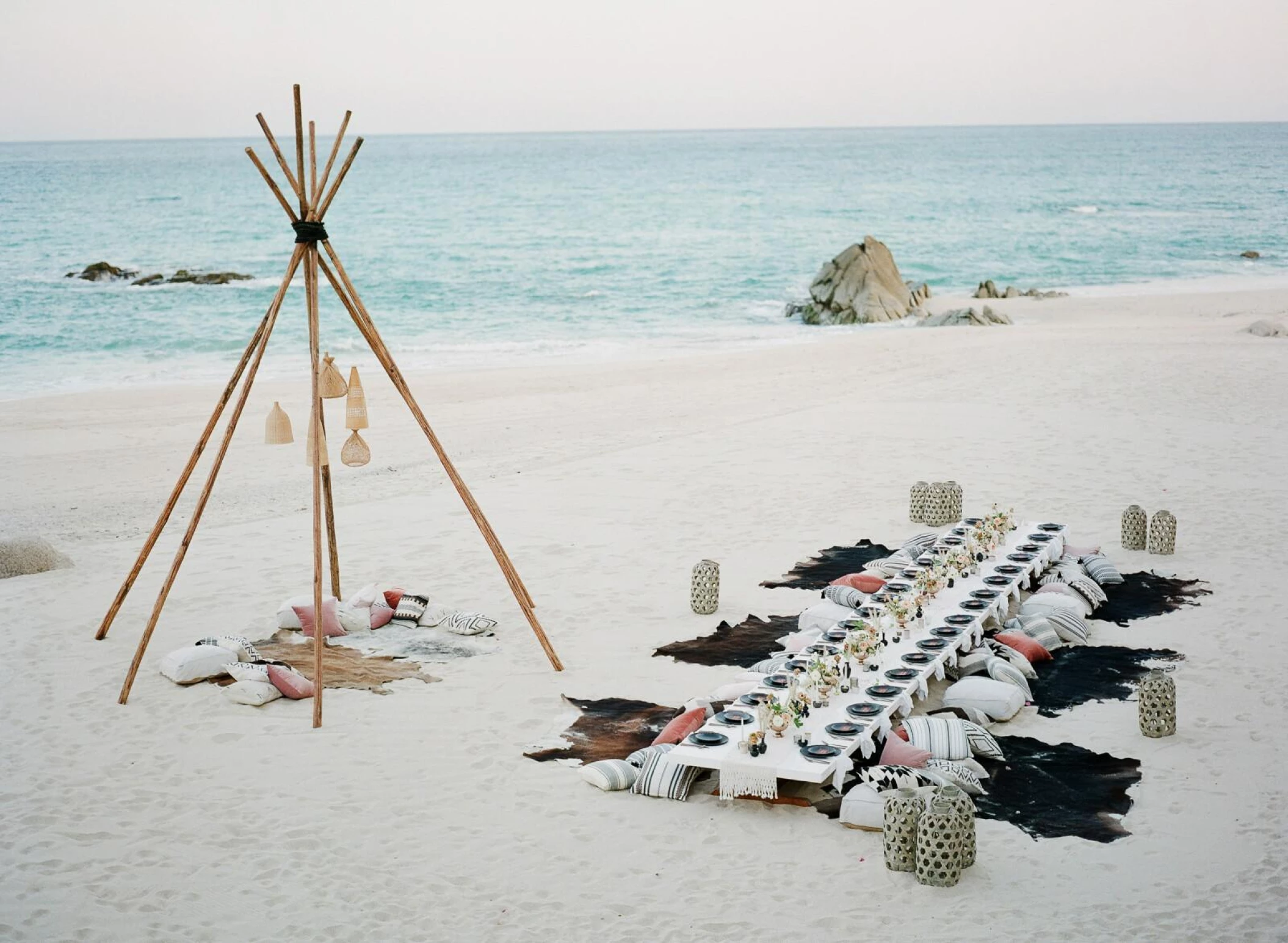 Dinner reception on the velas 10 beach at grand velas los cabos