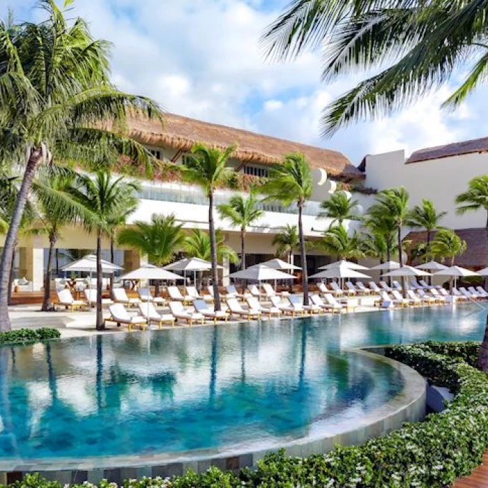 GRAND VELAS RIVIERA MAYA. POOL