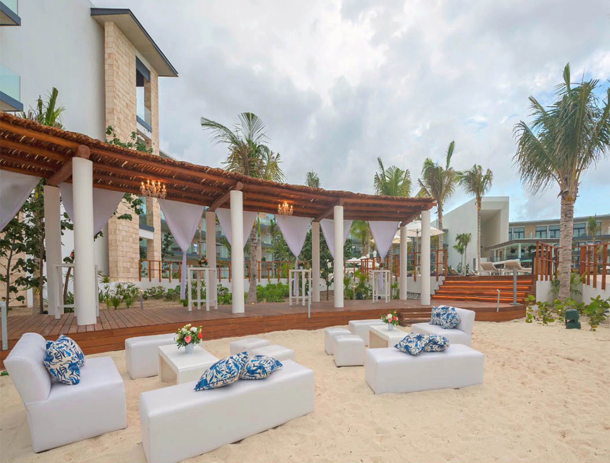 Cocktail setup in the Fire Pit Venue at Haven Riviera Cancun.