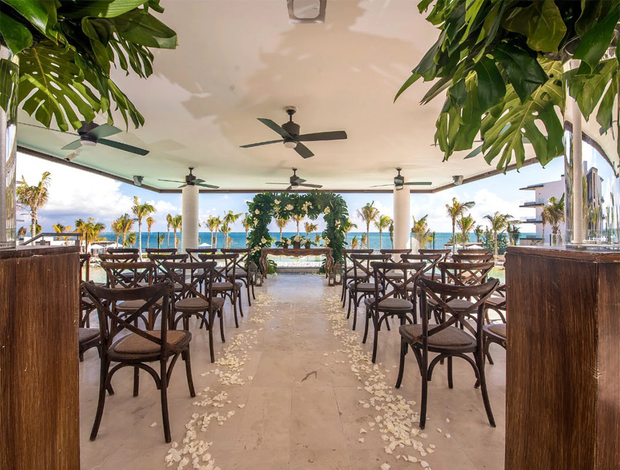 Vistas Wedding Venue standard ceremony setup.