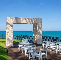 Ceremony decor in the ocean point diamiond gazebo at Hideaway at Royalton Negril