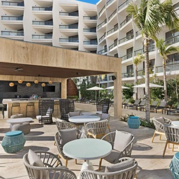 Hilton Cancun Outdoors Bar.