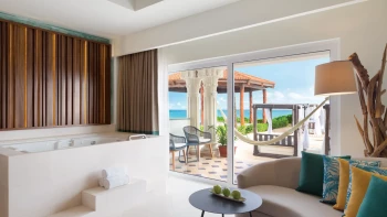 Hilton Playa del Carmen coeanfront bedroom with hot tub
