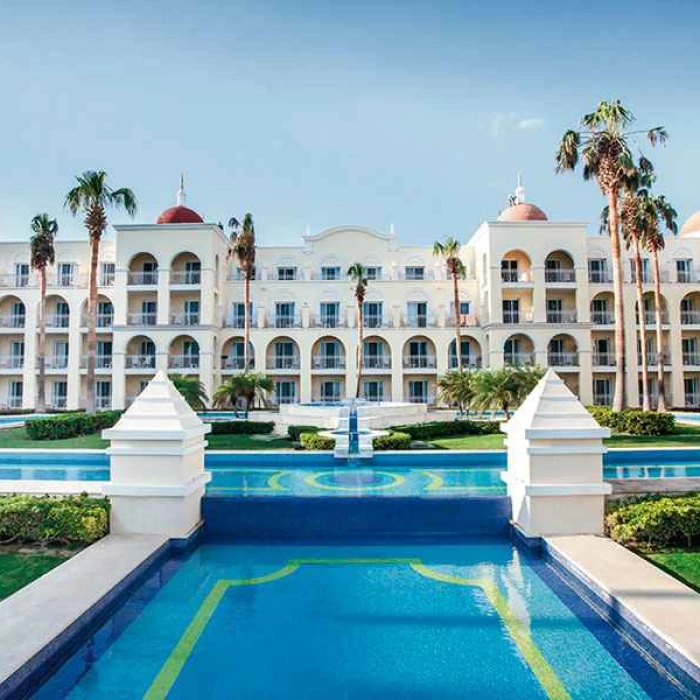 Main pool at Hotel riu palace cabo