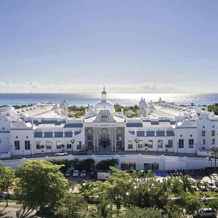 Aerial view of Riu Palace Riviera Maya entrance