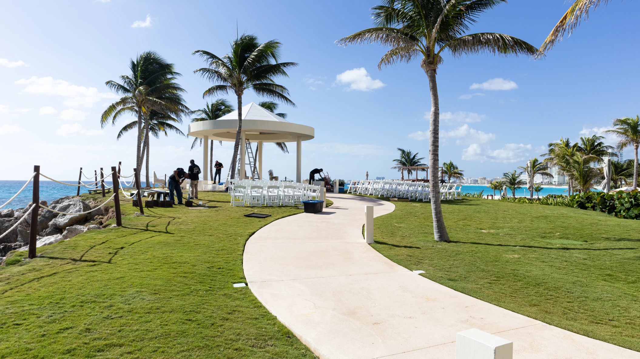 Ceremony decor on the cliff gazebo at Hyatt Ziva Cancun
