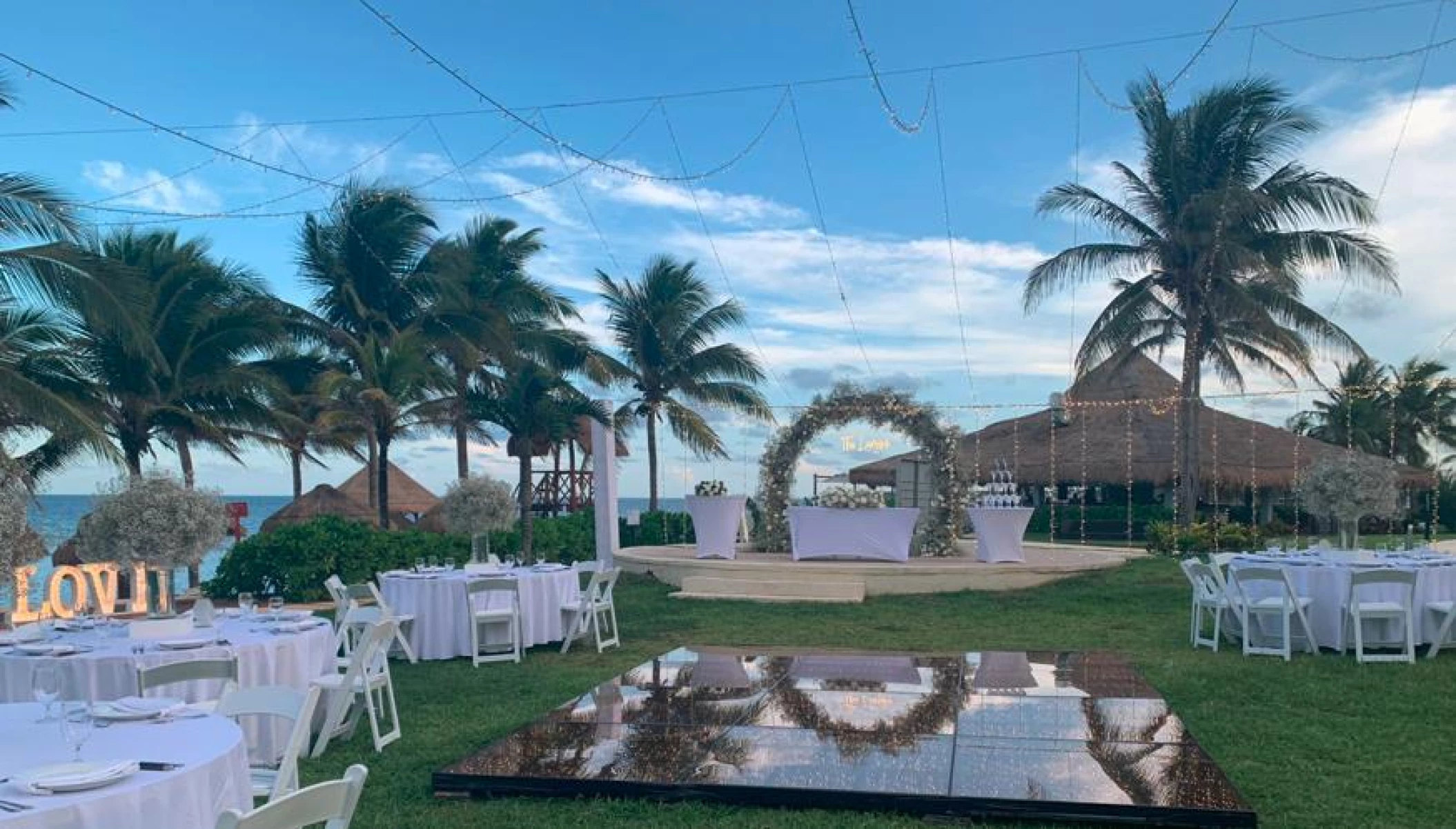 Dinner reception on the garden at Hyatt Ziva Riviera Cancun