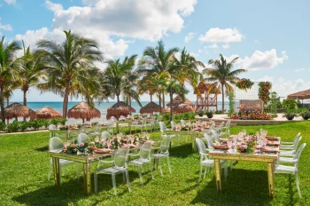 Dinner reception on the garden at Hyatt Ziva Riviera Cancun
