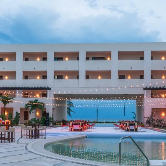 Dinner reception on the infinity pool at Hyatt Ziva Riviera Cancun