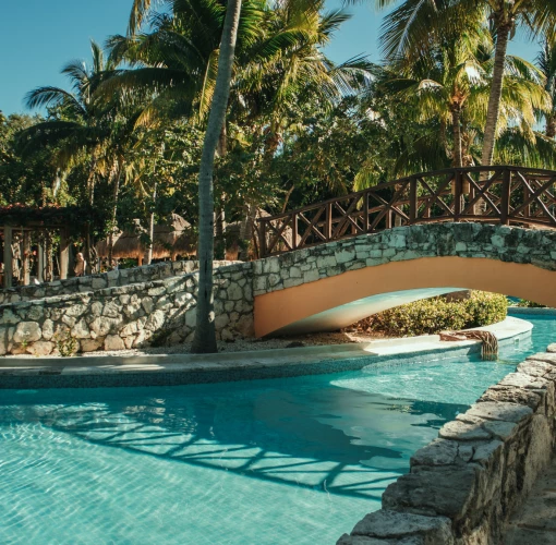 Iberostar Paraiso Del Mar pool with bridge