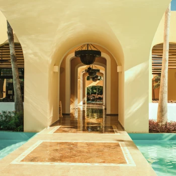 Iberostar Selection Paraiso Maya Suites hallway