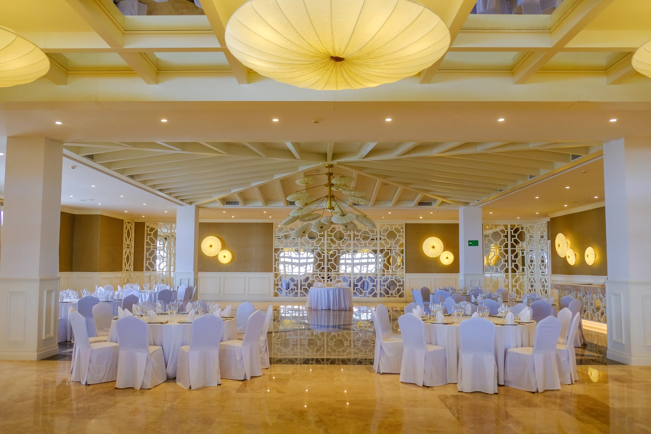 Dinner reception on the ballroom at Majestic Elegance Costa Mujeres
