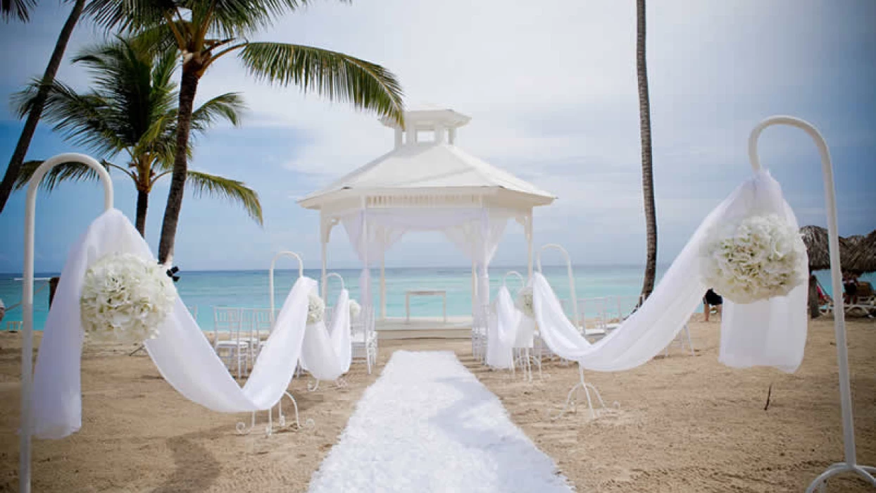 Beach gazebo decor at Majestic Elegance Punta Cana