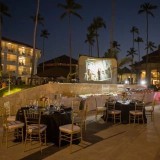 Dinner reception on the wet bar at Majestic Mirage Punta Cana