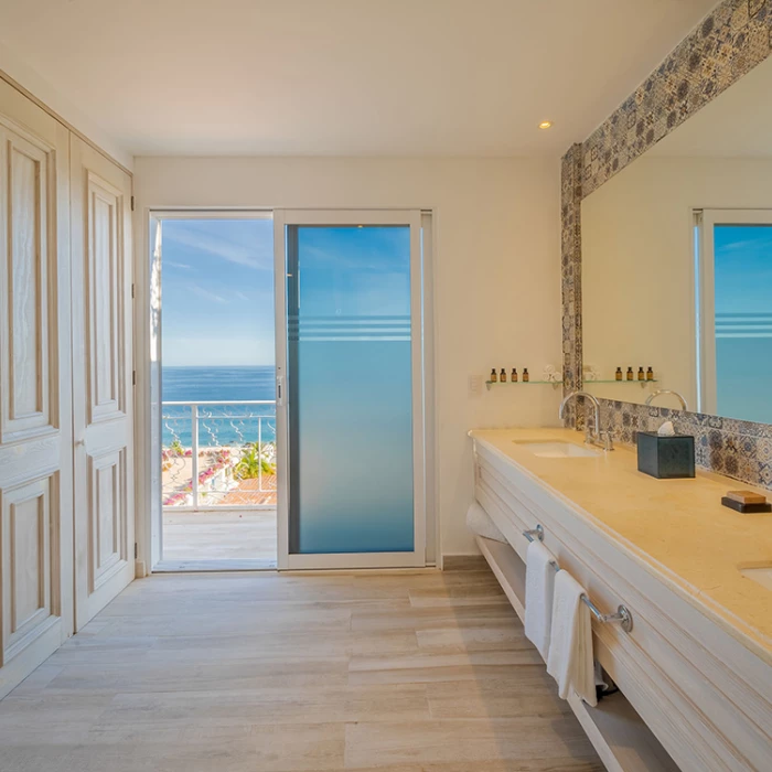 Bathroom suite at Mar del Cabo by Velas Resort