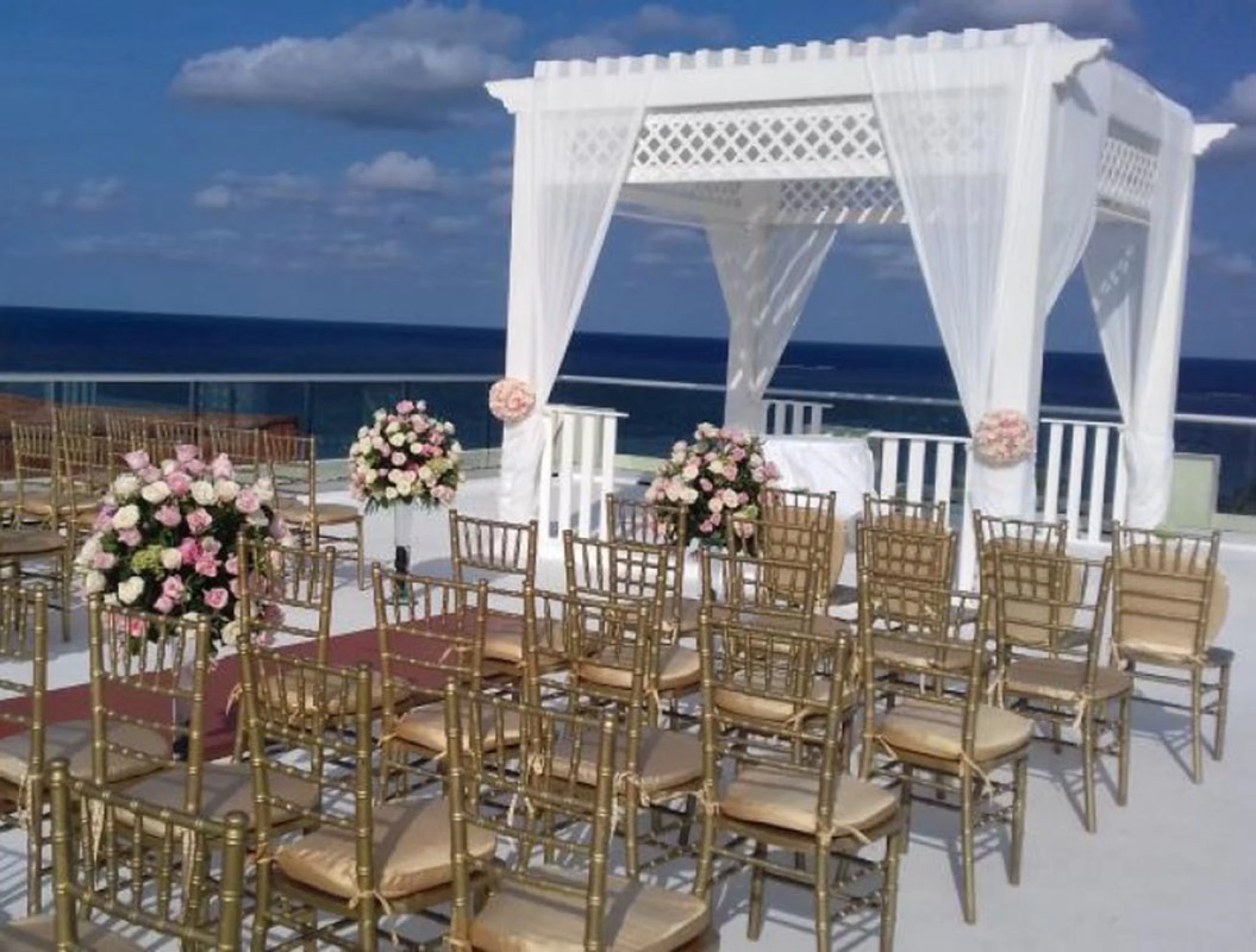 Ceremony decor in Sky Wedding at Margaritaville Island Reserve Riviera Cancun.