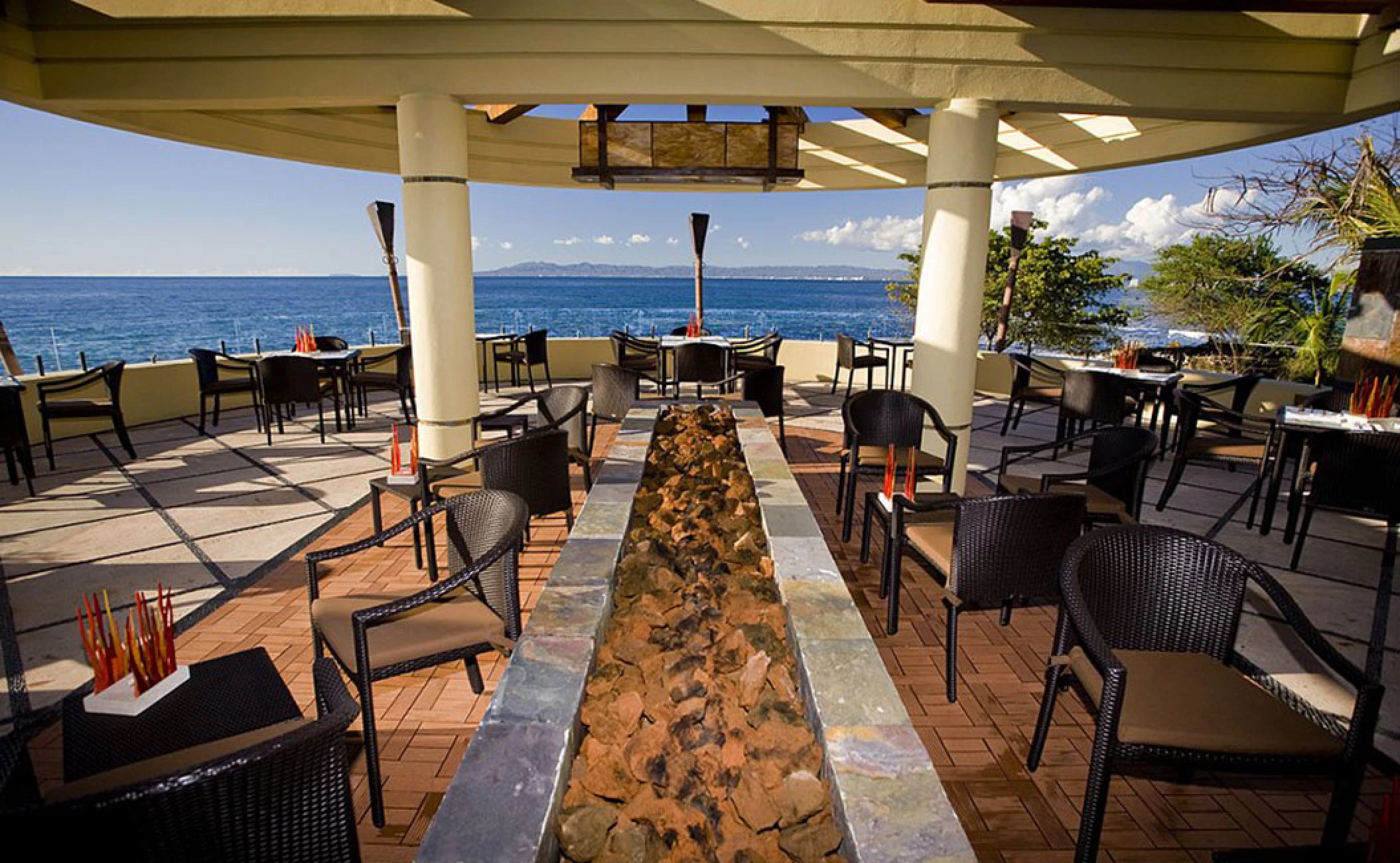 Gastronomy, and culinary at Hotel Mousai Puerto Vallarta. Blanca Blue restaurant.