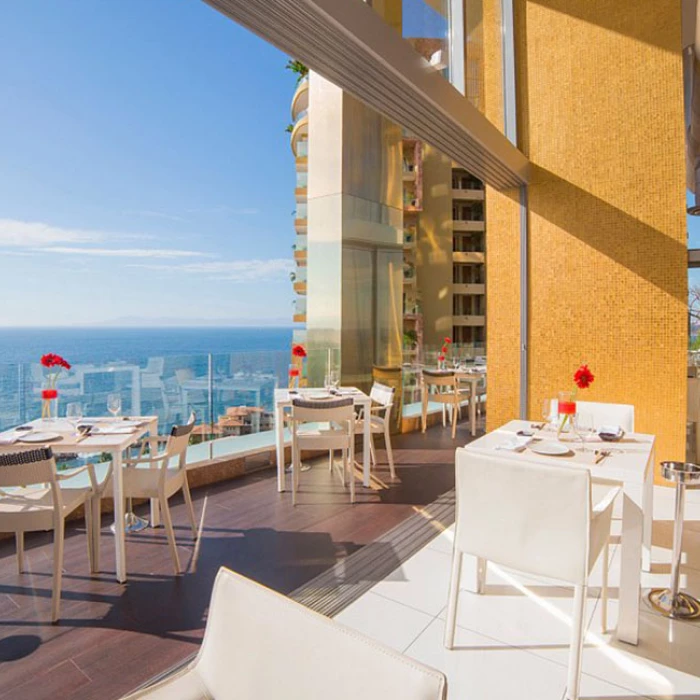 Gastronomy, and culinary at Hotel Mousai Puerto Vallarta. Hiroshi restaurant.