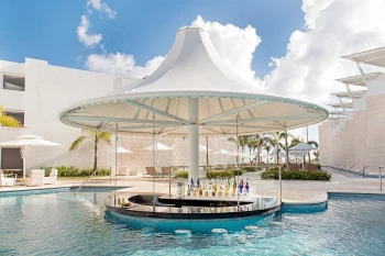 Swim up bar at Nickelodeon Hotels & Resorts Punta Cana