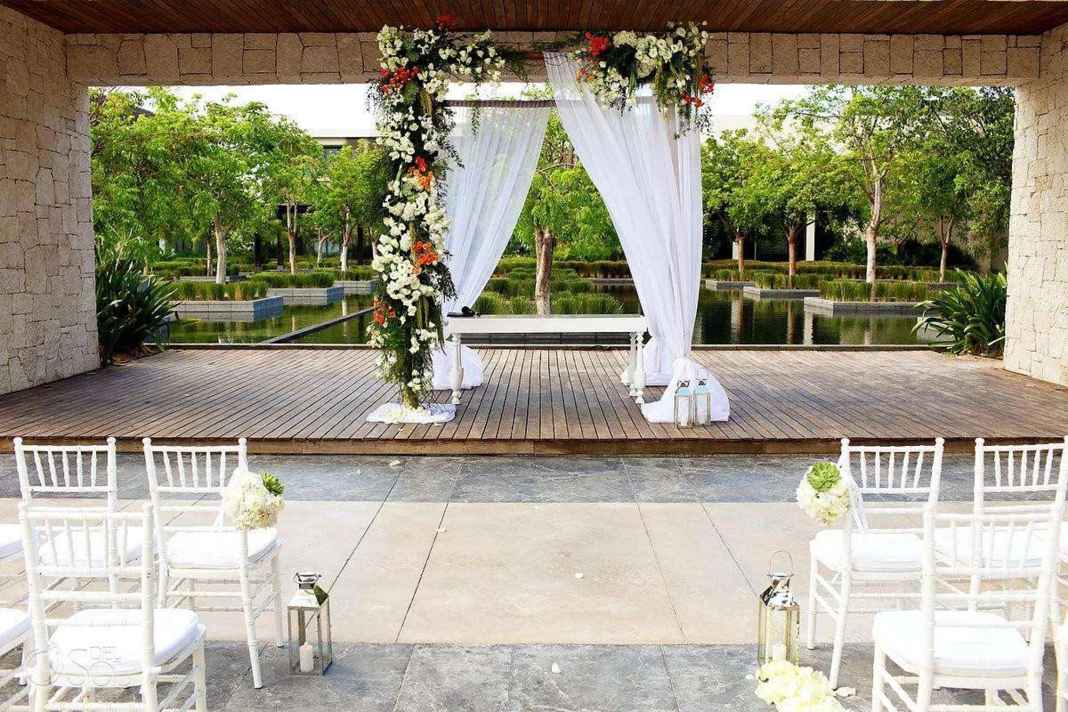 Ceremony decor at Nizuc Akan Terrace