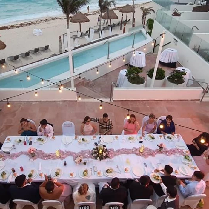 Aerial view of the mix bar at now emerald cancun