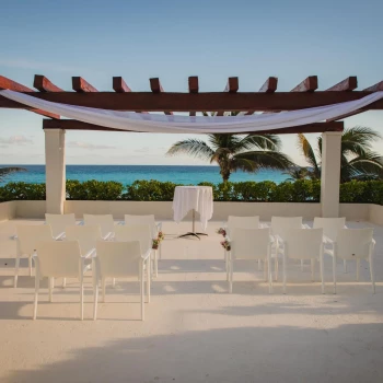 Ceremony decor on the seagull gazebo at Now Emerald Cancun