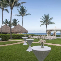 Garden Gazebo Cocktail and ceremony setup in Ocean Coral and Turquesa resort.