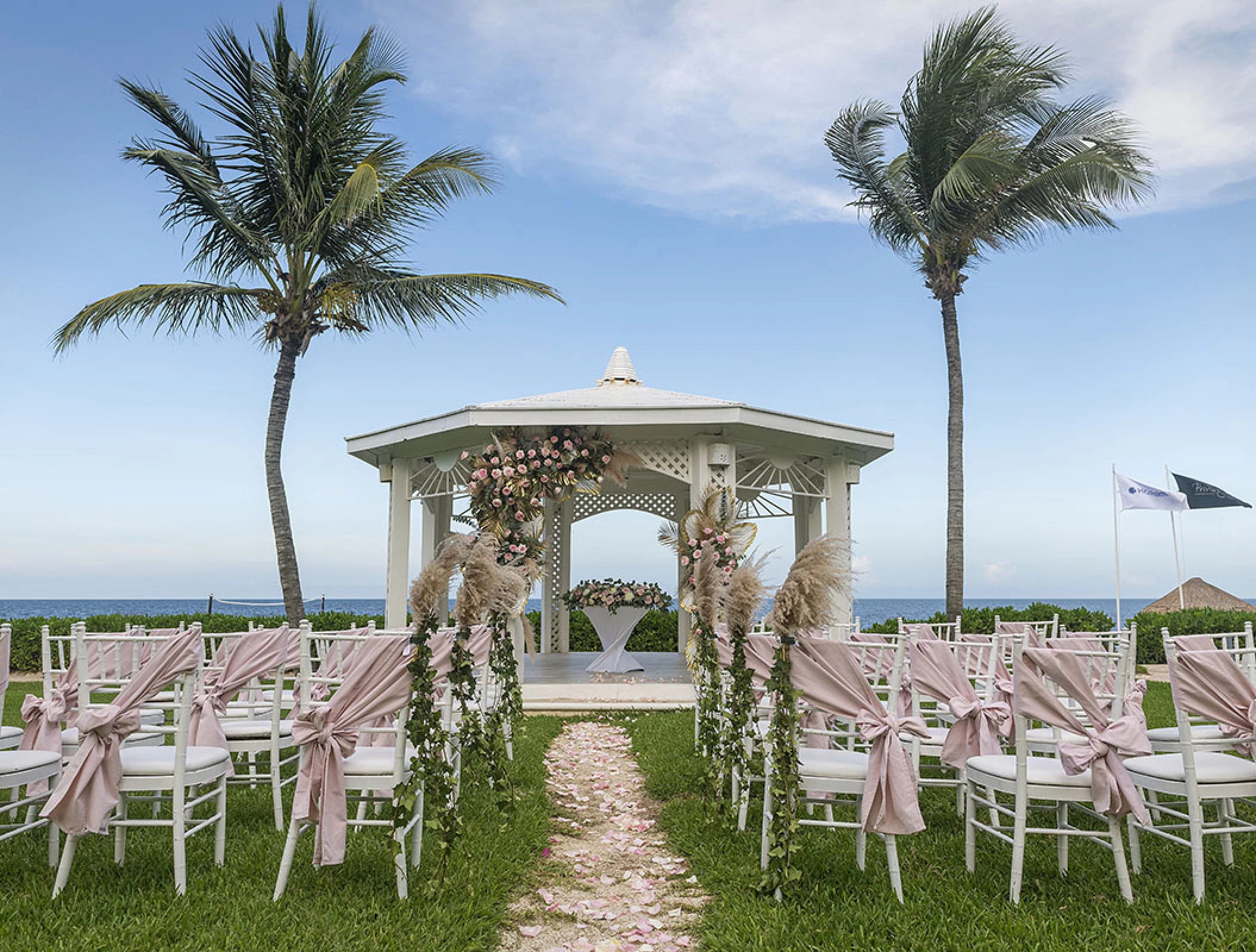 Garden Gazebo Wedding venue at Ocean Coral Turquesa Resort by H10
