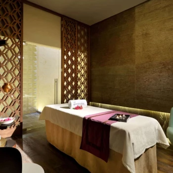 Grand Palladium Costa Mujeres spa with massage table
